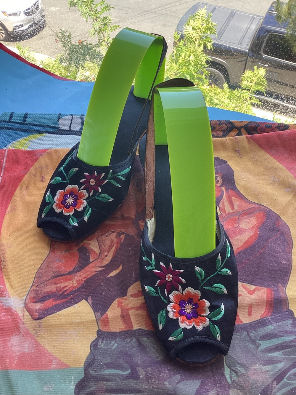 Vintage Sang Chung Shoes black satin with embroidered flowers on peep toe
